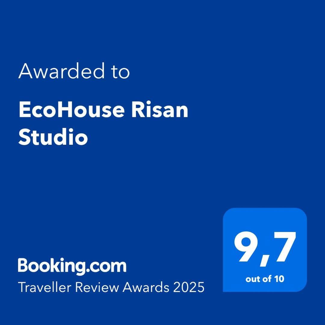 Ecohouse Risan Studio Екстериор снимка