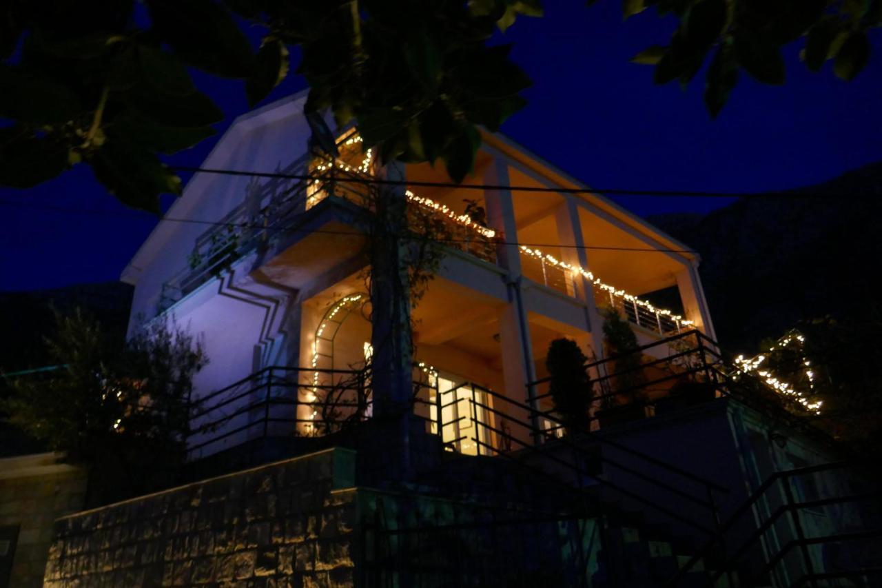 Ecohouse Risan Studio Екстериор снимка